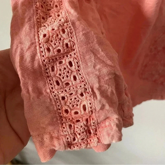 Lucky Brand | Distressed Puff Sleeve Embroidered Top - Picture 9 of 12